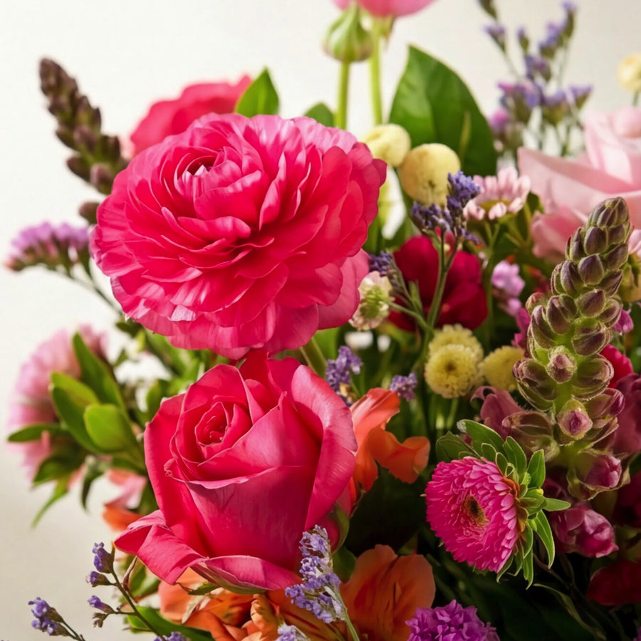 Summer Delight Posy Box - detail view