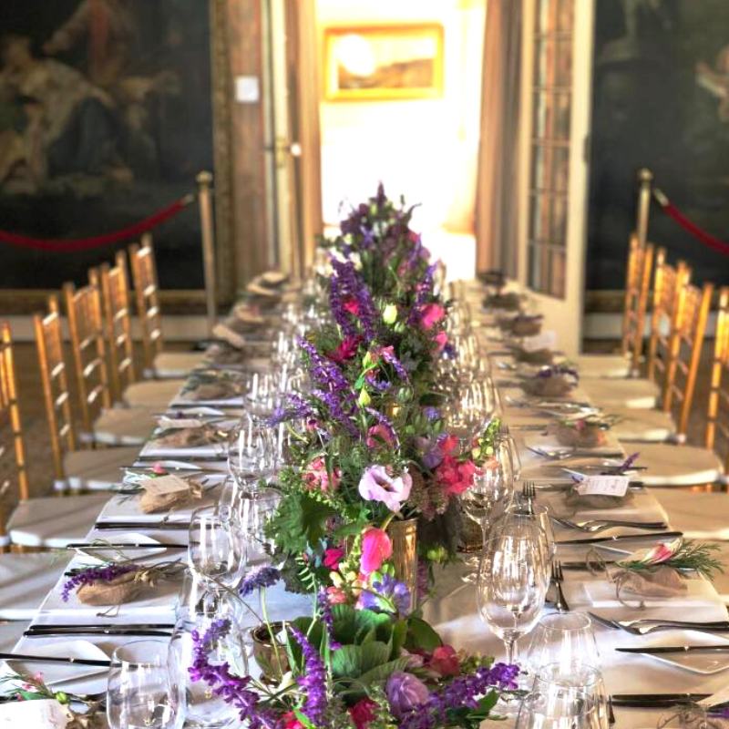 wedding themes, what to wear to a wedding as a guest, white wedding, fabulous flowers, colourful wedding