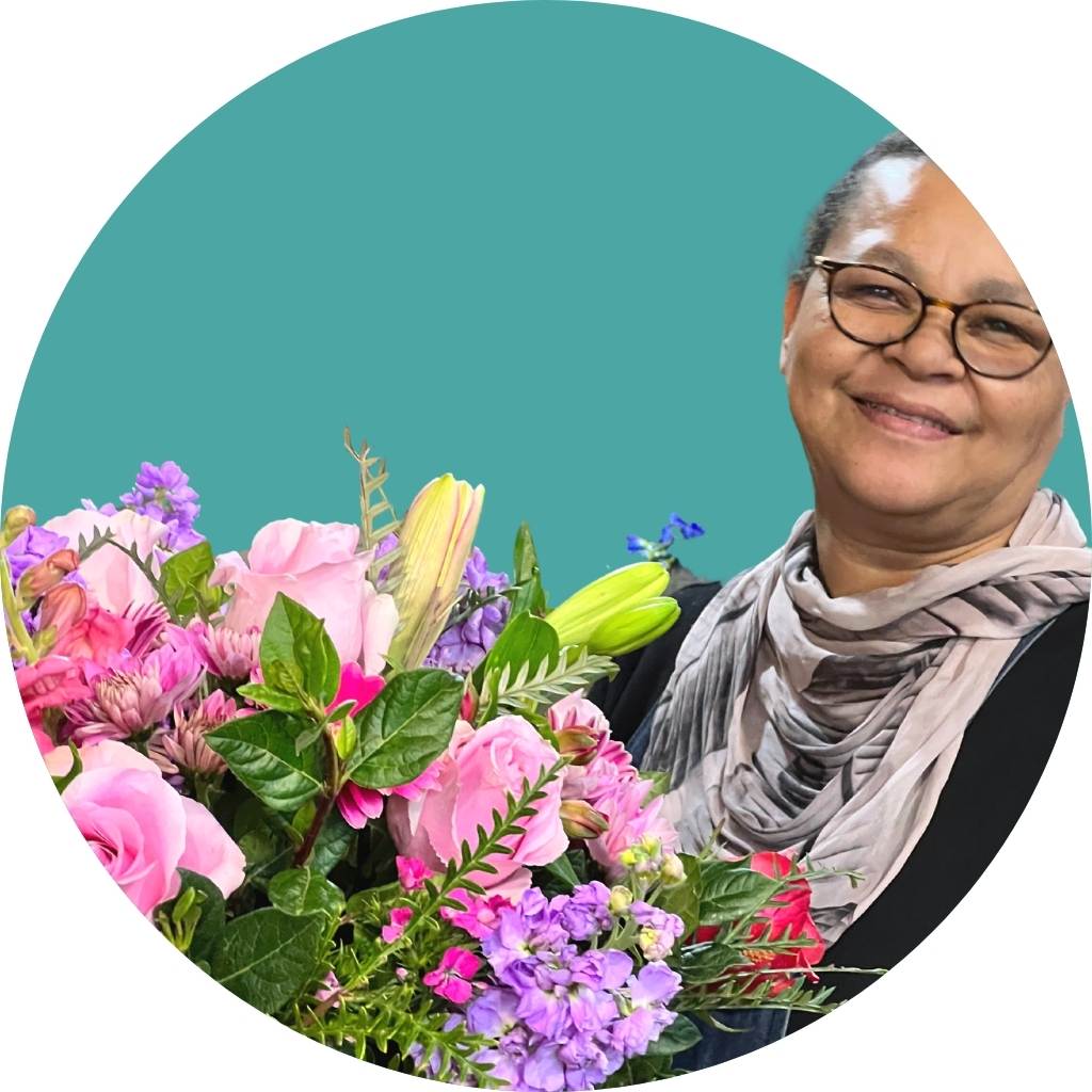 Lilian Klaasen has been a florist now for over 10 years and works for Cape Town's best florist, Fabulous Flowers