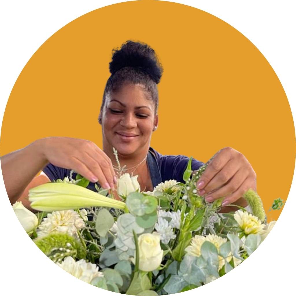 Natasha Damon is a Cape Town florist and has been with Fabulous Flowers for over 8 years.