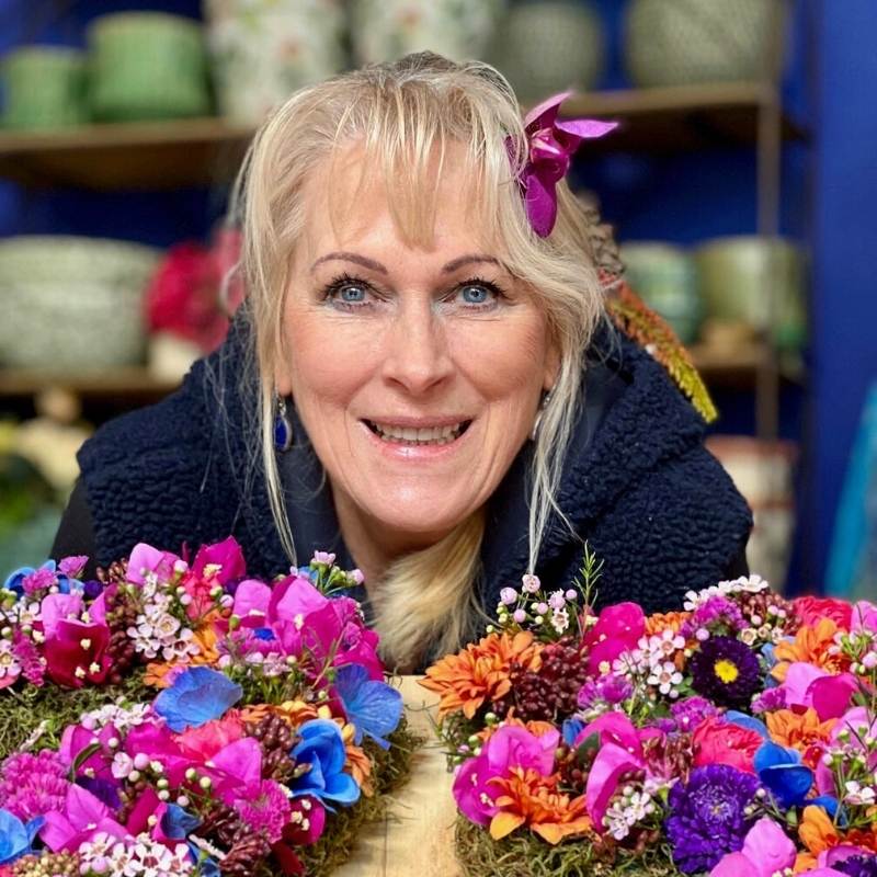 One of the best floral designers in the world, Master Florist Josie van Aswegen from Cape Town, South Africa 