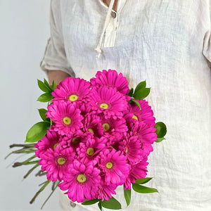 Bright Pink Gerbera Daisy Bouquet - Fabulous Flowers