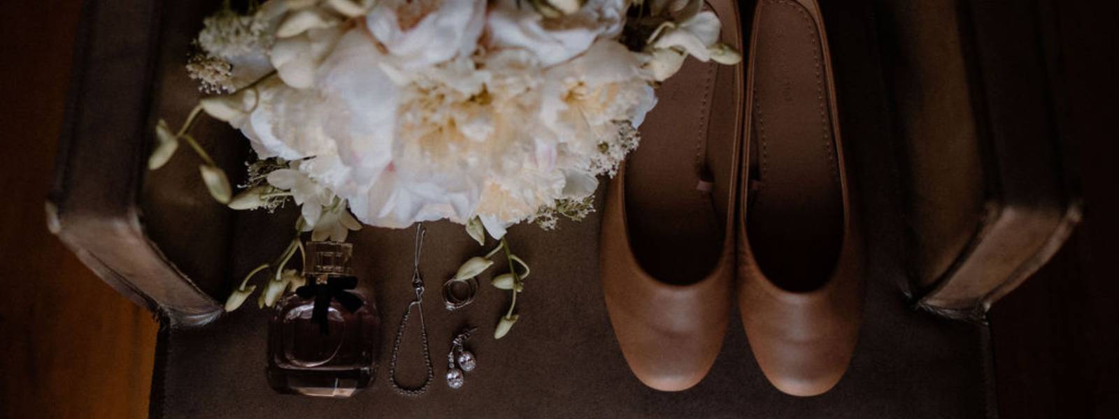 bridal bouquet, wedding ring, wedding shoes, wedding day, wedding decor