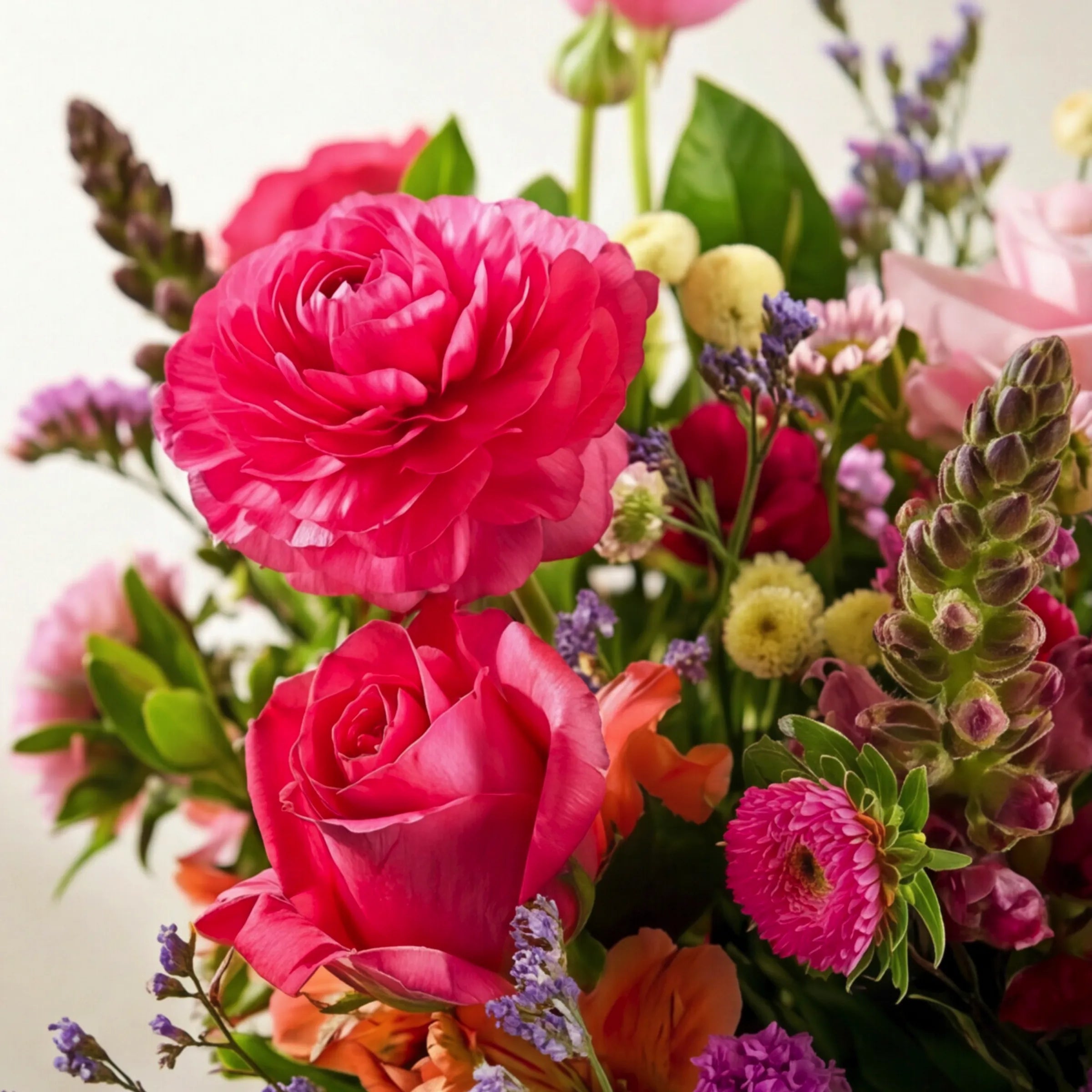 Summer Delight Posy Box - detail view