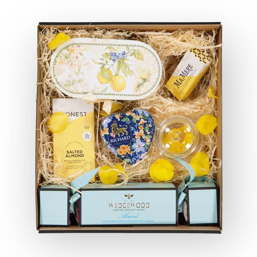 Vibrant Wedgewood Nougat cracker - Sunshine in a Gift Box treat from Fabulous Flowers