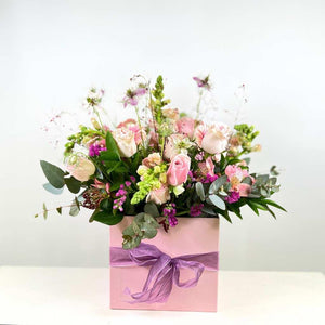 Elegant Sweet Pea Bloom Box with Pink Pastel Flowers and Champagne - Fabulous Flowers and Gifts