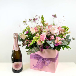 Luxury Pink Floral Arrangement and Kleine Zalze Brut Rosé - Fabulous Flowers and Gifts