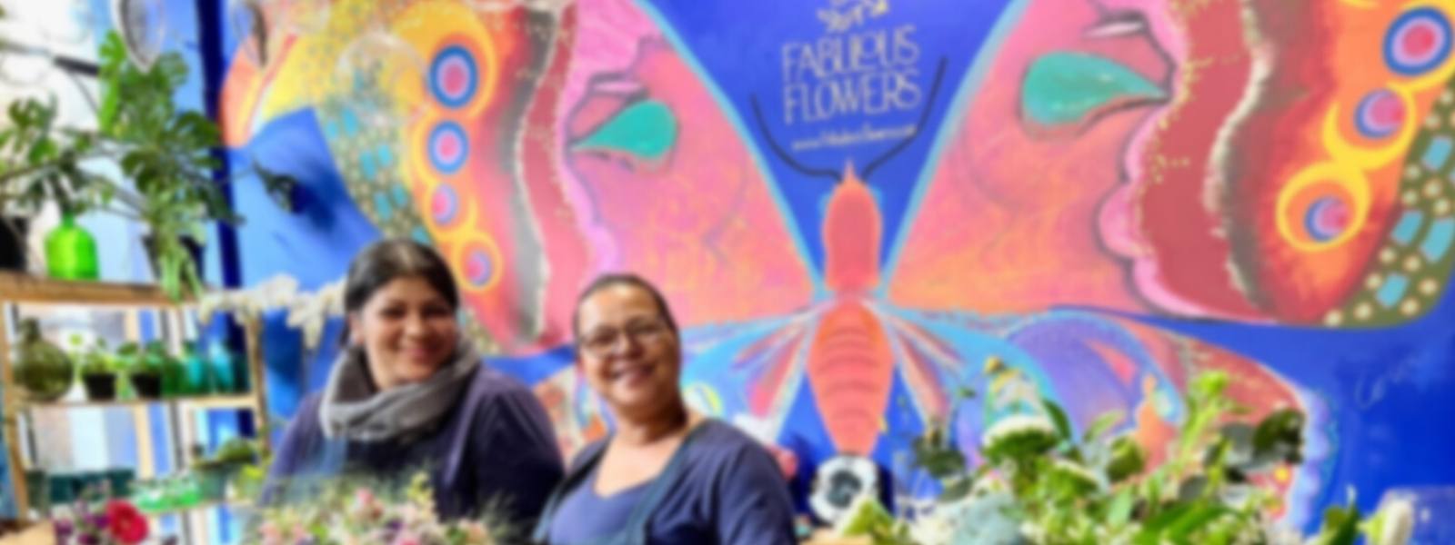 Are you looking for the best florist Cape Town? Shop Fabulous Flowers for luxury flowers and gifts delivered same day.