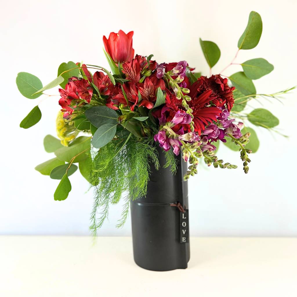 Urban Elegance Red Rose Arrangement in Ceramic Vase | Fabulous Flowers and Gifts