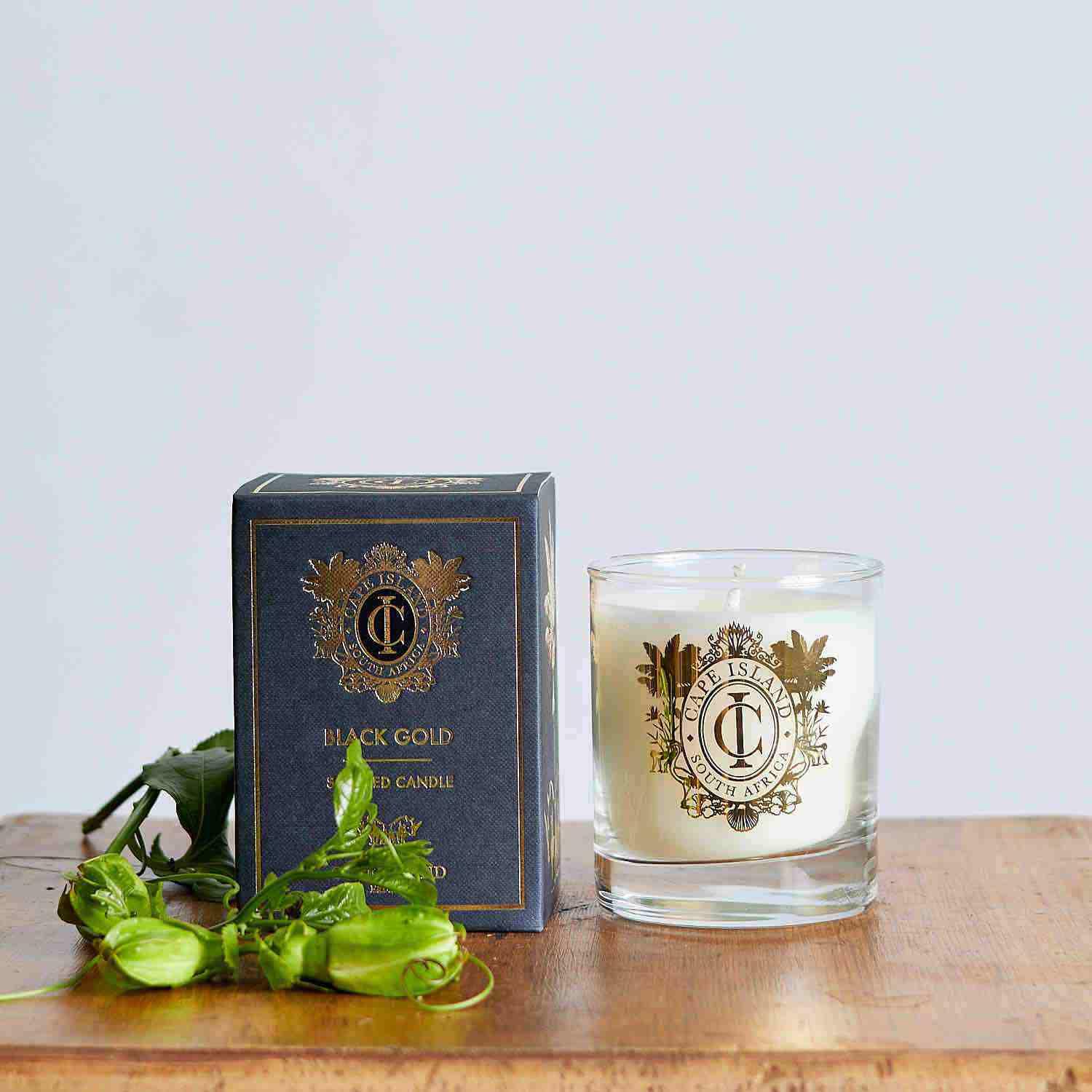 Cape Island Black Gold Classic Candle | Fabulous Flowers