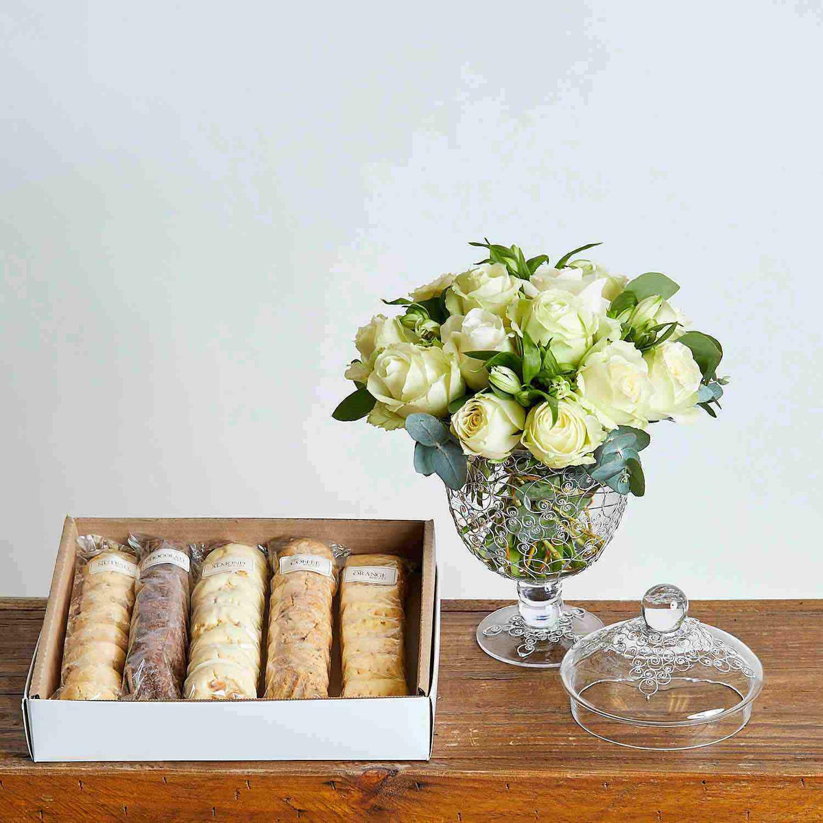 Cookies and Cream Luxury Flowers | Fabulous Flowers