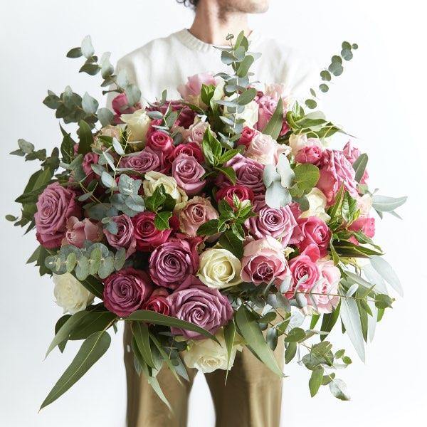 Hand-tied Roses in Distinctly Dreamy Bouquet – Women's Gift Idea