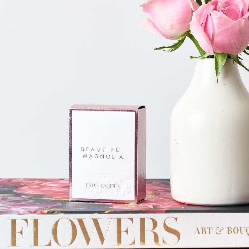 Beautiful Magnolia paired with fresh light pink roses with same day flower delivery Cape Town. An ideal gift box for women or gifts for women South Africa from Fabulous Flowers.