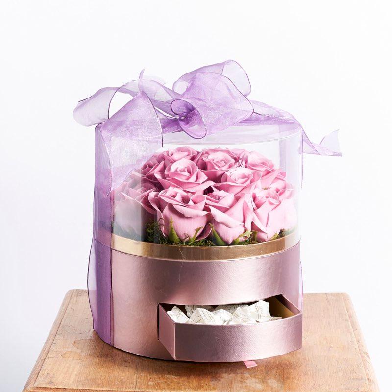 Roses that last forever in a gift box with nougat | Fabulous Flowers South African florist