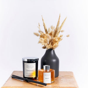 Fabulous Flowers dried flowers  Black Vase The Casual Artisan Bright diffuser The Casual Artisan Heartstrings candle | Fabulous Flowers gifts near me