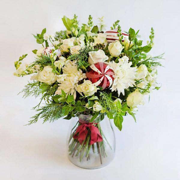 Whites & Reds in a Vase - Fabulous Flowers Cape Town Flower Delivery